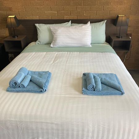 Camellia Motel Narrandera Exteriér fotografie