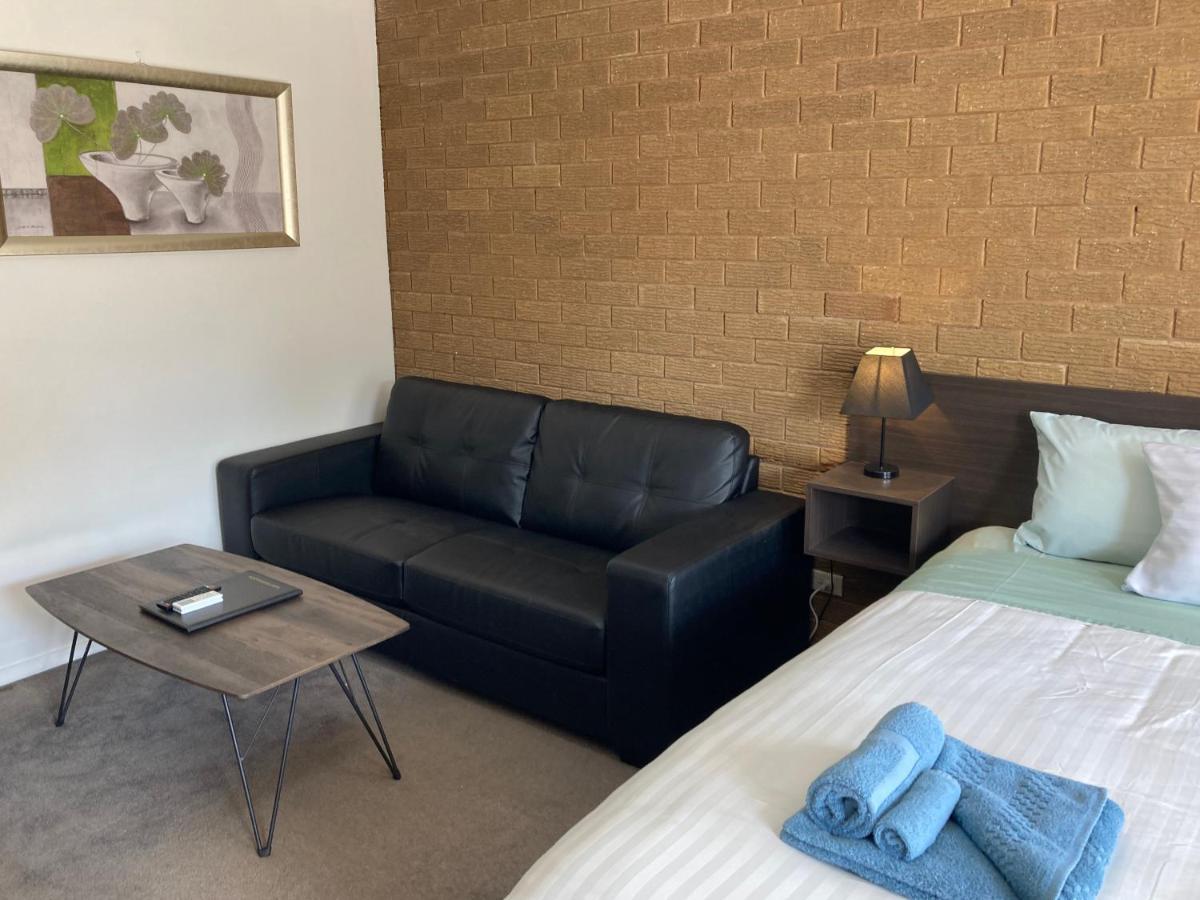 Camellia Motel Narrandera Exteriér fotografie