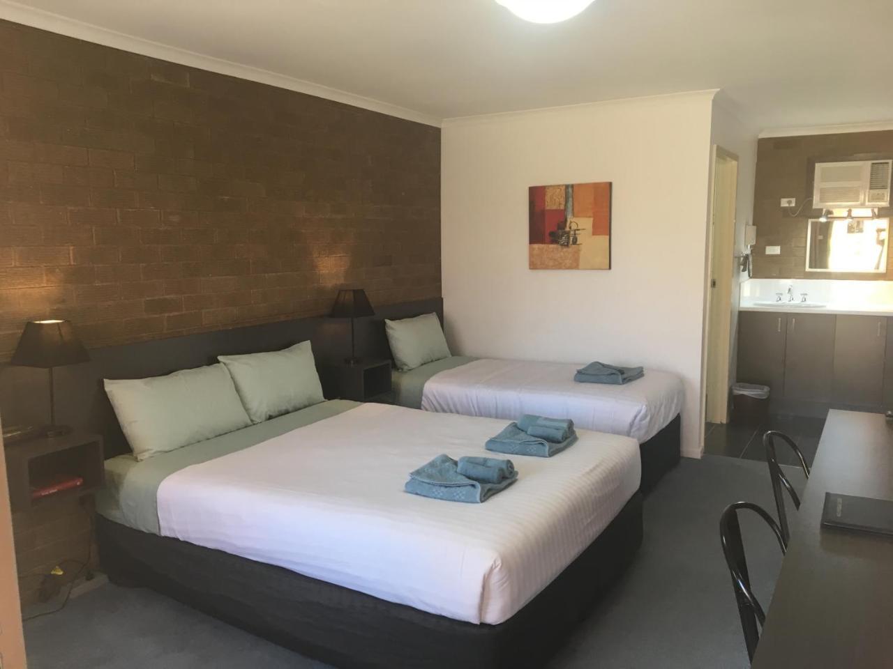 Camellia Motel Narrandera Exteriér fotografie